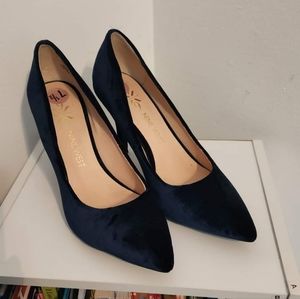 Nine west velvet navy blue heels
